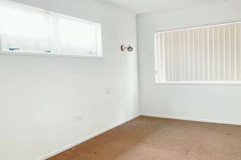 Photo of property in 104 Lynwood Road, New Lynn, Auckland, 0600