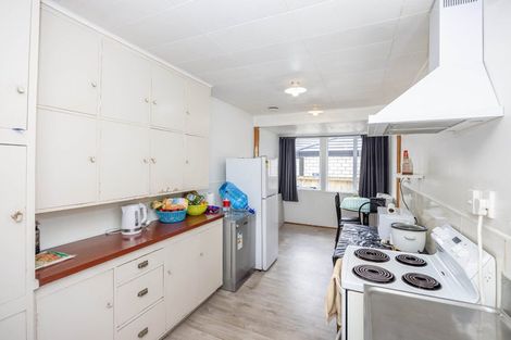 Photo of property in 37 Ross Crescent, Fairfield, Hamilton, 3214