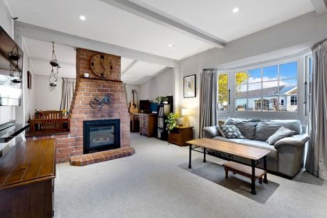 Photo of property in 35 Winters Road, Redwood, Christchurch, 8051