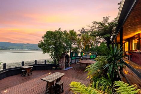 Photo of property in 90 Point Road, Monaco, Nelson, 7011