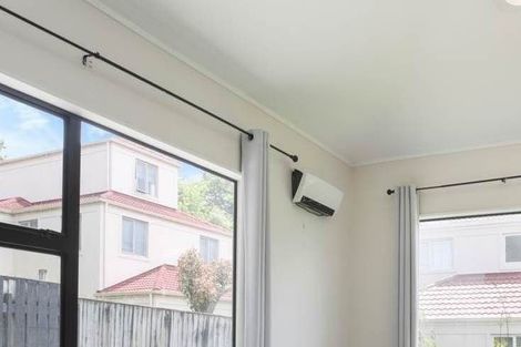 Photo of property in 5/20a Lavery Place, Sunnynook, Auckland, 0632