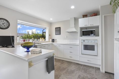 Photo of property in 9 Meynell Court, Glen Eden, Auckland, 0602