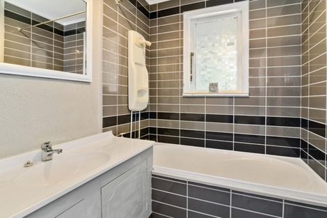 Photo of property in 38 Gordon Road, Western Heights, Rotorua, 3015