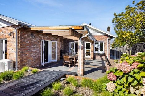 Photo of property in 20 Wallace Place, Westown, New Plymouth, 4310