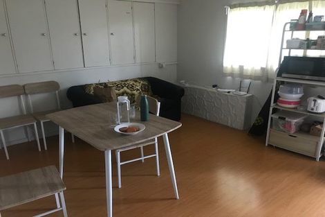 Photo of property in 1/23 Woodcote Drive, Glenfield, Auckland, 0629