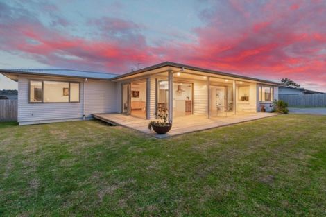 Photo of property in 97 Kaipara Portage Road, Riverhead, 0820