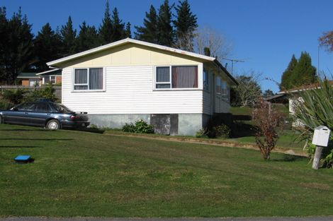 Photo of property in 19 Derrick Road, Kawakawa, 0210