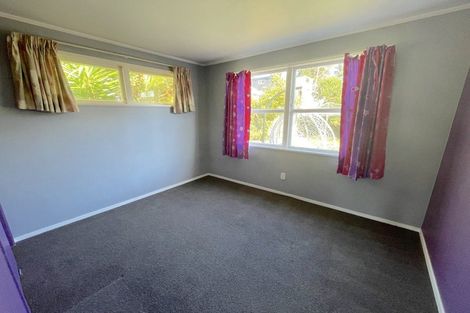 Photo of property in 77 Vandeleur Avenue, Birkdale, Auckland, 0626