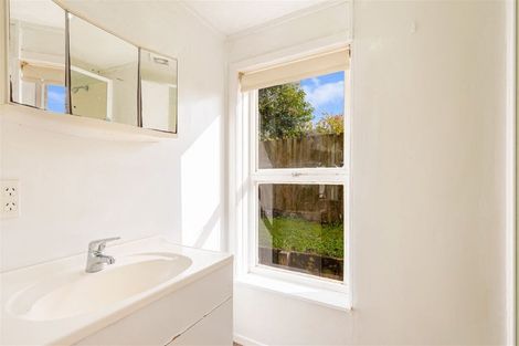 Photo of property in 48a Mcleod Road, Henderson, Auckland, 0612