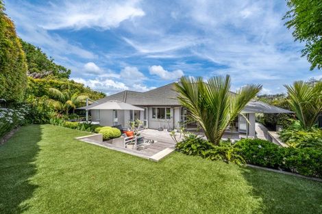 Photo of property in 100 Beach Road, Mellons Bay, Auckland, 2014