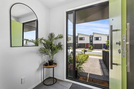 Photo of property in 43 Holystone Road, Whitby, Porirua, 5024