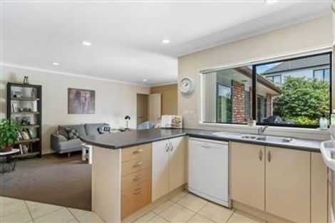 Photo of property in 1 Ballybay Road, East Tamaki, Auckland, 2016