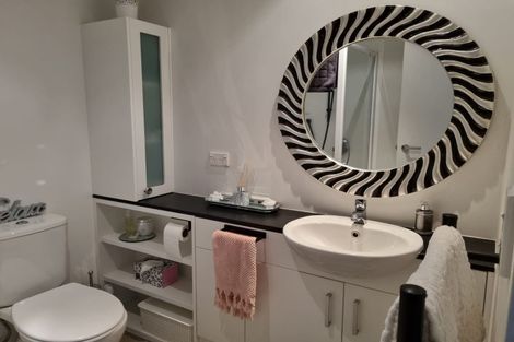 Photo of property in 9c/60 Masons Road, Oteha, Auckland, 0632