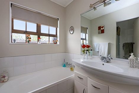 Photo of property in 1/64 Guppy Road, Greenmeadows, Napier, 4112