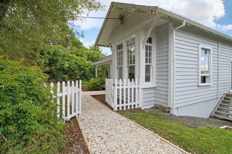 Photo of property in 4 Rautawhiri Road, Helensville, 0800