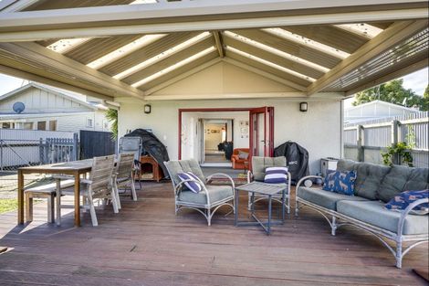 Photo of property in 28 Vigor Brown Street, Napier South, Napier, 4110