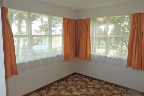 Photo of property in 14 Gills Avenue, Papakura, 2110