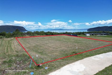 Photo of property in 16 Broadleaf Way, Kinloch, 3377