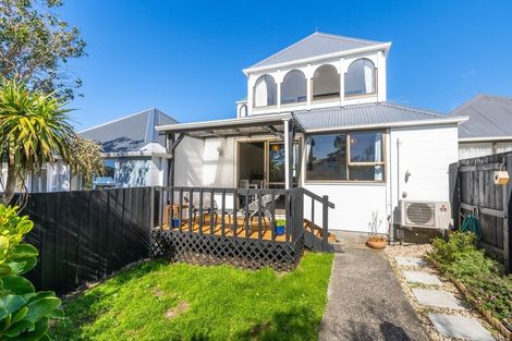 Photo of property in 144 Akaroa Drive, Maupuia, Wellington, 6022