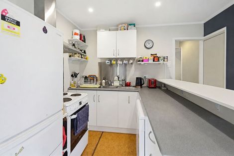 Photo of property in 15a Middleton Road, Paraparaumu Beach, Paraparaumu, 5032