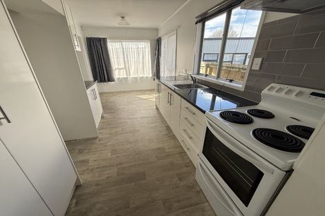 Photo of property in 426 Roscommon Road, Clendon Park, Auckland, 2103