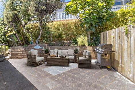 Photo of property in 2 Heather Street, Mangawhai Heads, Mangawhai, 0505