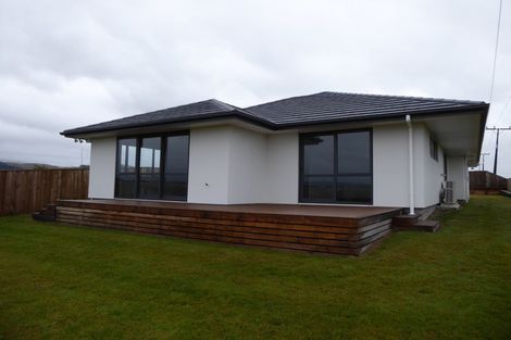 Photo of property in 35 Silicon Way, Fitzherbert, Palmerston North, 4410