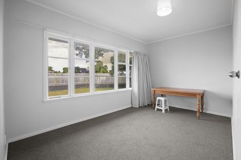 Photo of property in 2 Old Farm Road, Hamilton East, Hamilton, 3216