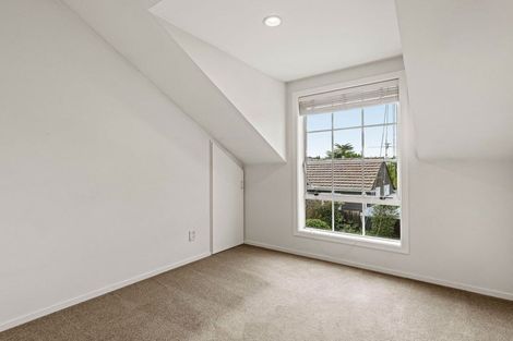 Photo of property in 112 Clyde Road, Ilam, Christchurch, 8041