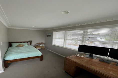 Photo of property in 25 Great South Road, Papakura, 2110