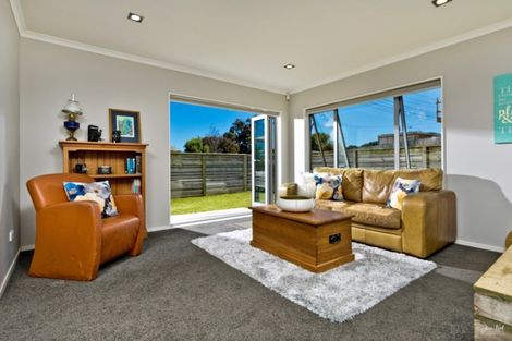 Photo of property in 161a Deep Creek Road, Torbay, Auckland, 0630