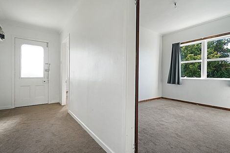 Photo of property in 40 West Coast Road, Glen Eden, Auckland, 0602