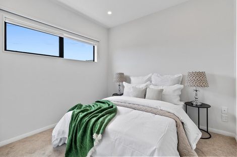 Photo of property in 63 Flanshaw Road, Te Atatu South, Auckland, 0610