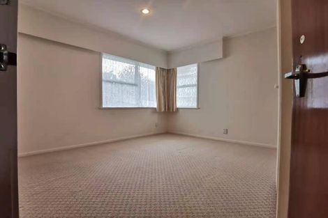 Photo of property in 59 Sheridan Drive, New Lynn, Auckland, 0600