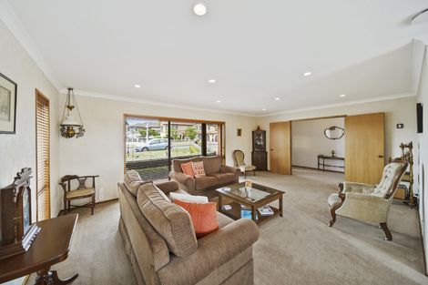 Photo of property in 26 Loloma Drive, Half Moon Bay, Auckland, 2012