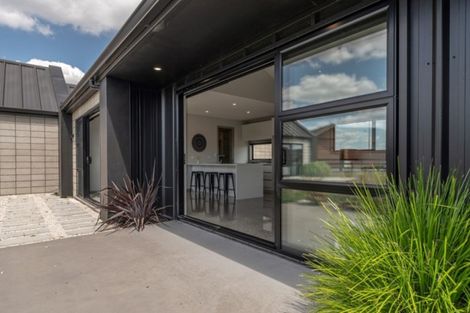 Photo of property in 16 Kaniera Terrace, Cambridge, 3434