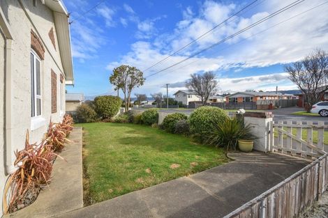 Photo of property in 12 Severn Street, Green Island, Dunedin, 9018