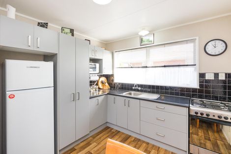 Photo of property in 46 Abraham Crescent, Milson, Palmerston North, 4414