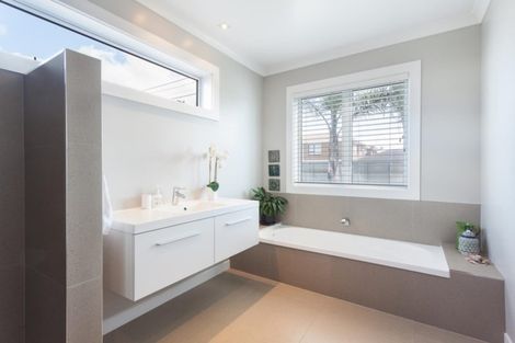 Photo of property in 58 Oceanbeach Road, Mount Maunganui, 3116