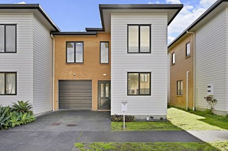 Photo of property in 14 Verdale Circle, Glen Eden, Auckland, 0602