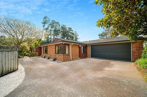 Photo of property in 2/47 Headcorn Place, Botany Downs, Auckland, 2010