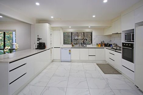 Photo of property in 30 Paulownia Place, Totara Heights, Auckland, 2105