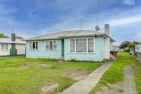 Photo of property in 16 Shamrock Street, Levin, 5510