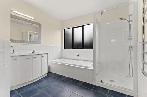 Photo of property in 12 Denehurst Drive, Waimauku, 0812