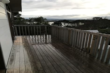 Photo of property in 16 Telstar Place, Beach Haven, Auckland, 0626