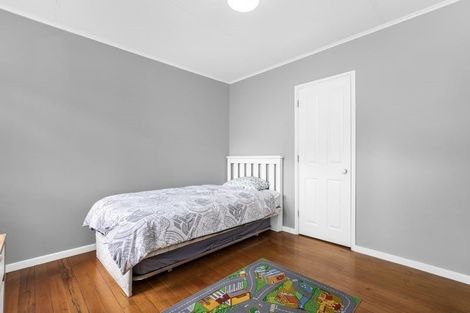 Photo of property in 12 Village Way, Ardmore, Papakura, 2582