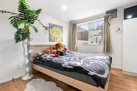 Photo of property in 11 Marriott Road, Pakuranga, Auckland, 2010