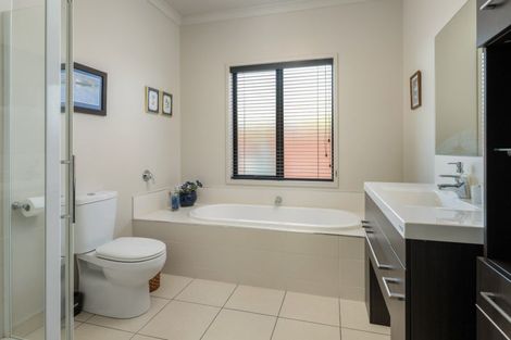 Photo of property in 2 Harakeke Place, Redwoodtown, Blenheim, 7201