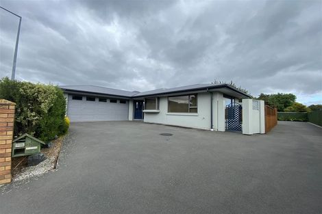 Photo of property in 2/61 Colombo Street, Cashmere, Christchurch, 8022