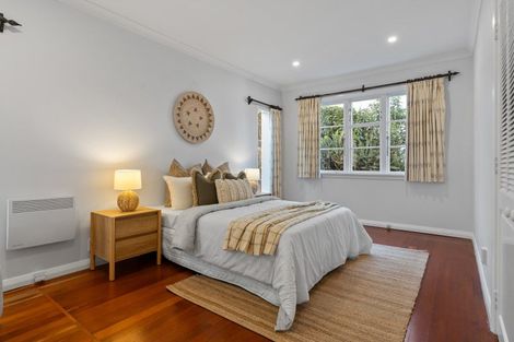 Photo of property in 66 Seatoun Heights Road, Seatoun, Wellington, 6022